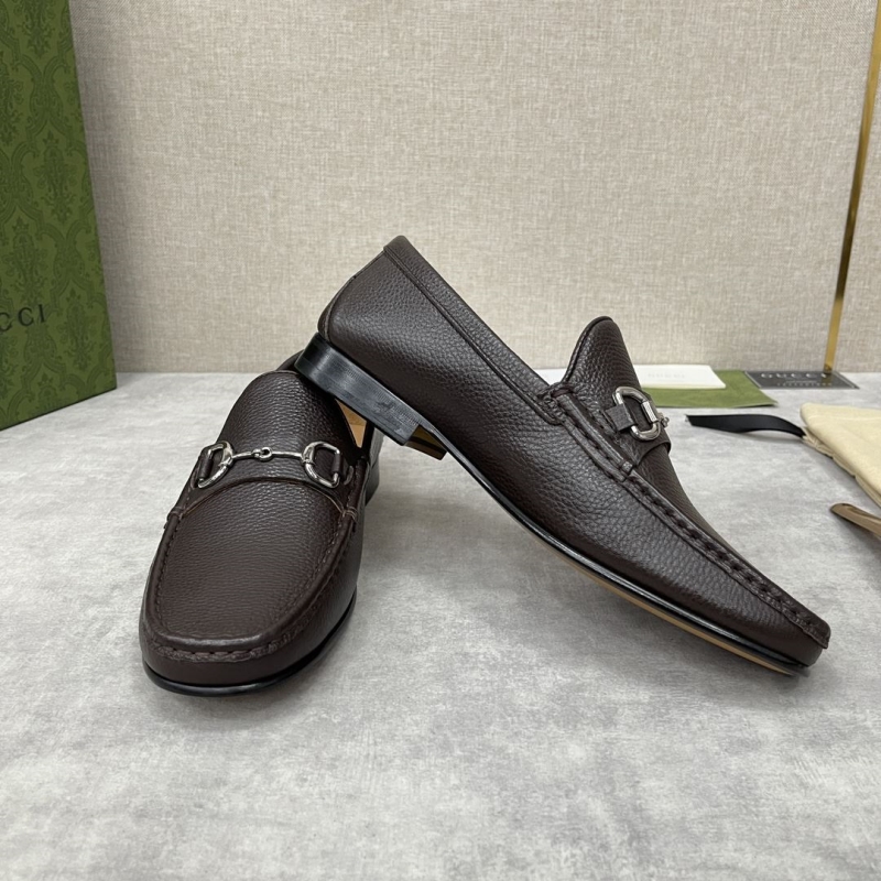 G*u*i leather shoes